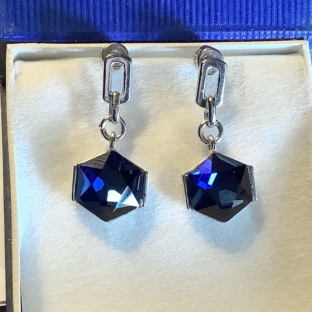 Kenneth Cole Blue Faceted Drop Earrings Hexagonal Silver Tone Royal Blue